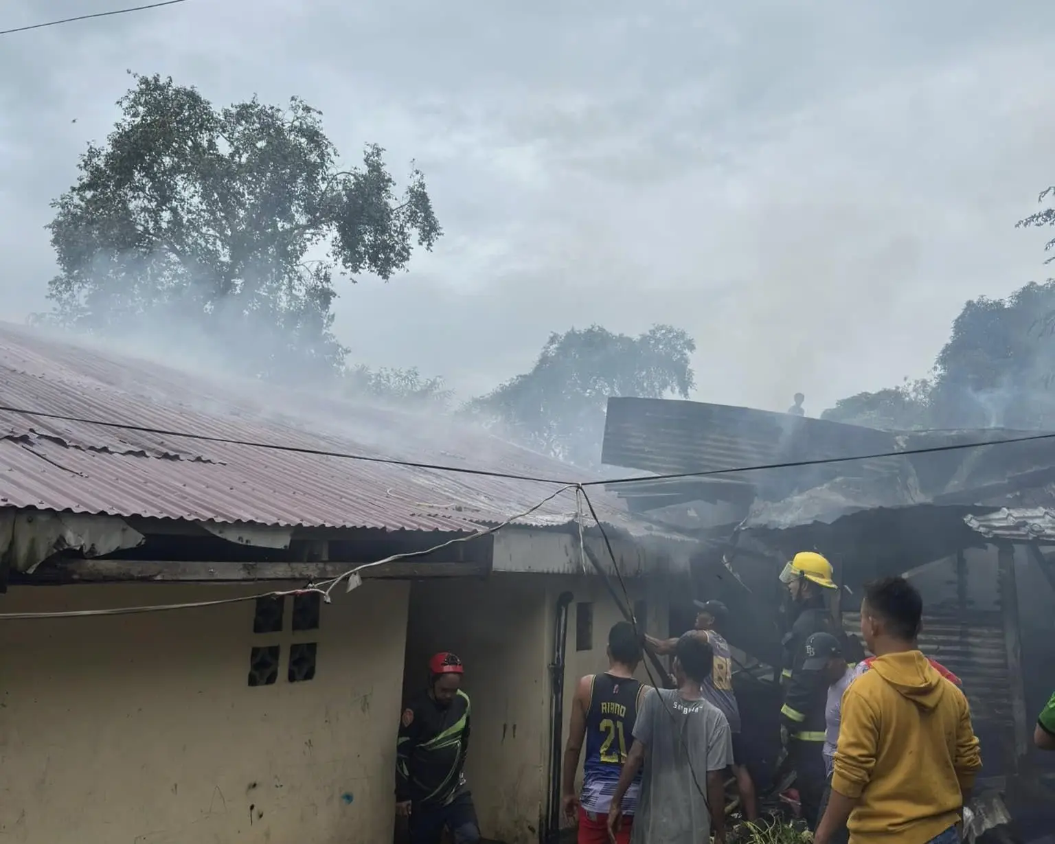 Sarong residential house nasulo sa Aroroy, Masbate; mga kataning na establishimiento nadamay